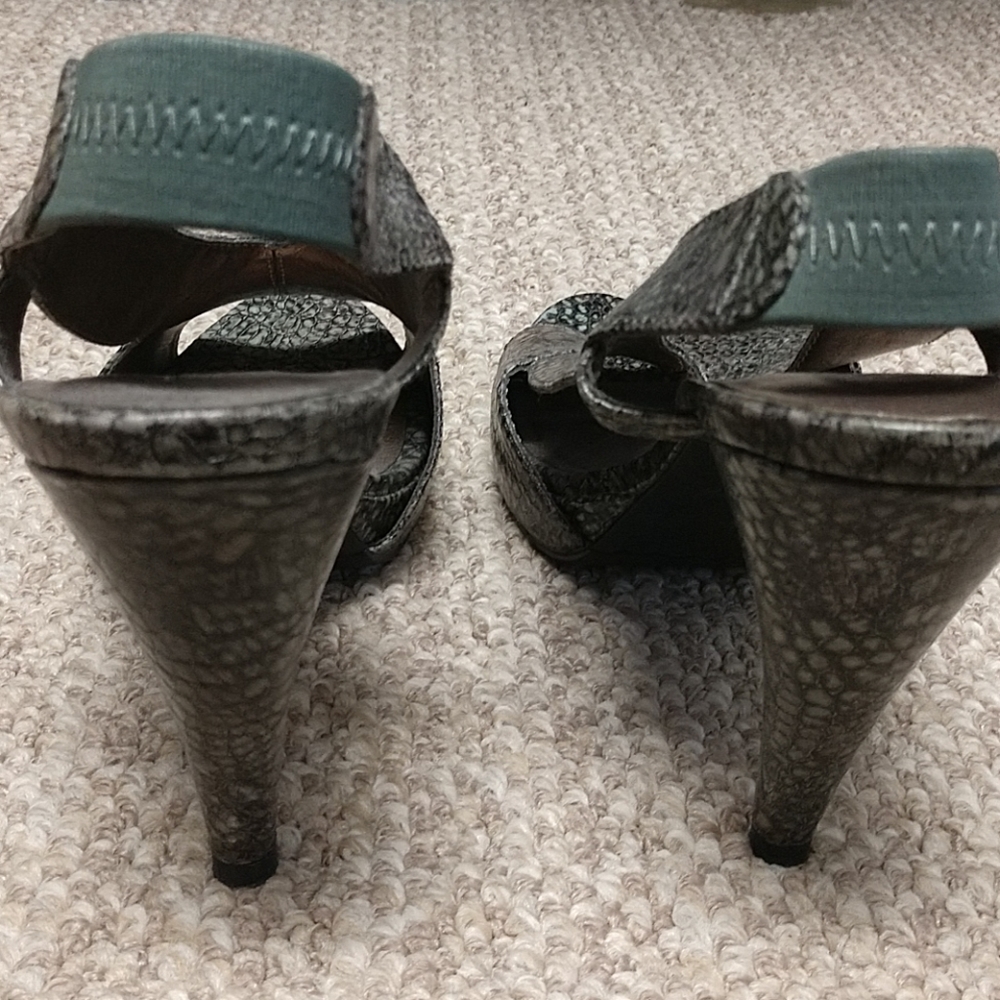 Shoes - Picture 3 of 5